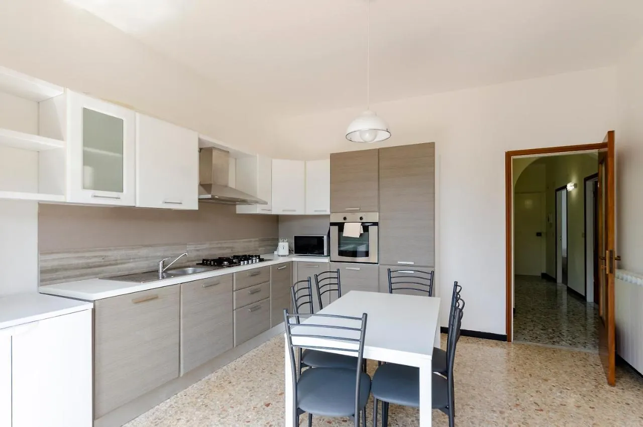 Apartamento Joivy Family Flat With 3 Balconies, 10 Min To Beach Moneglia