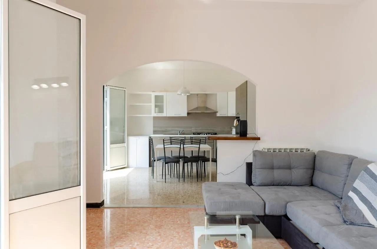 Joivy Family Flat With 3 Balconies, 10 Min To Beach Moneglia 0*,  Itália