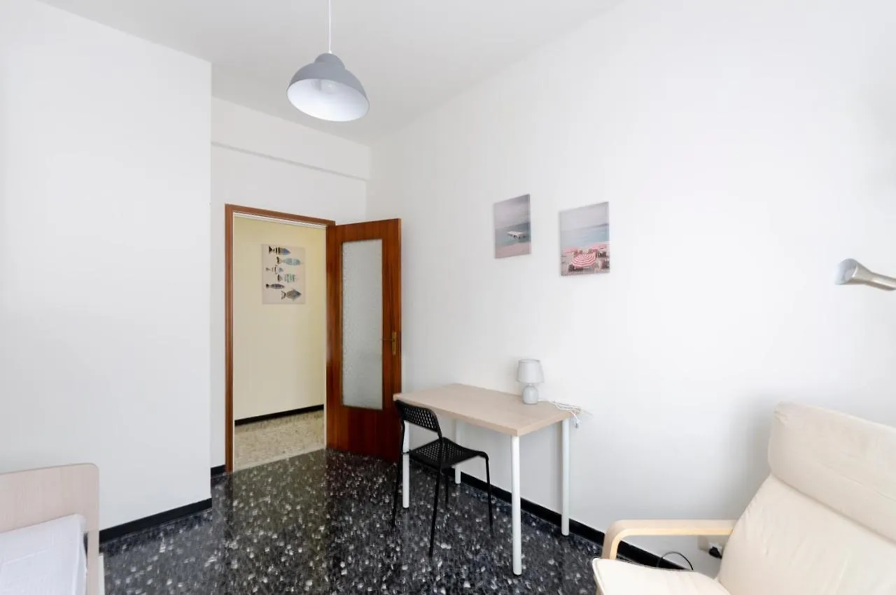 Joivy Family Flat With 3 Balconies, 10 Min To Beach Moneglia 0*,